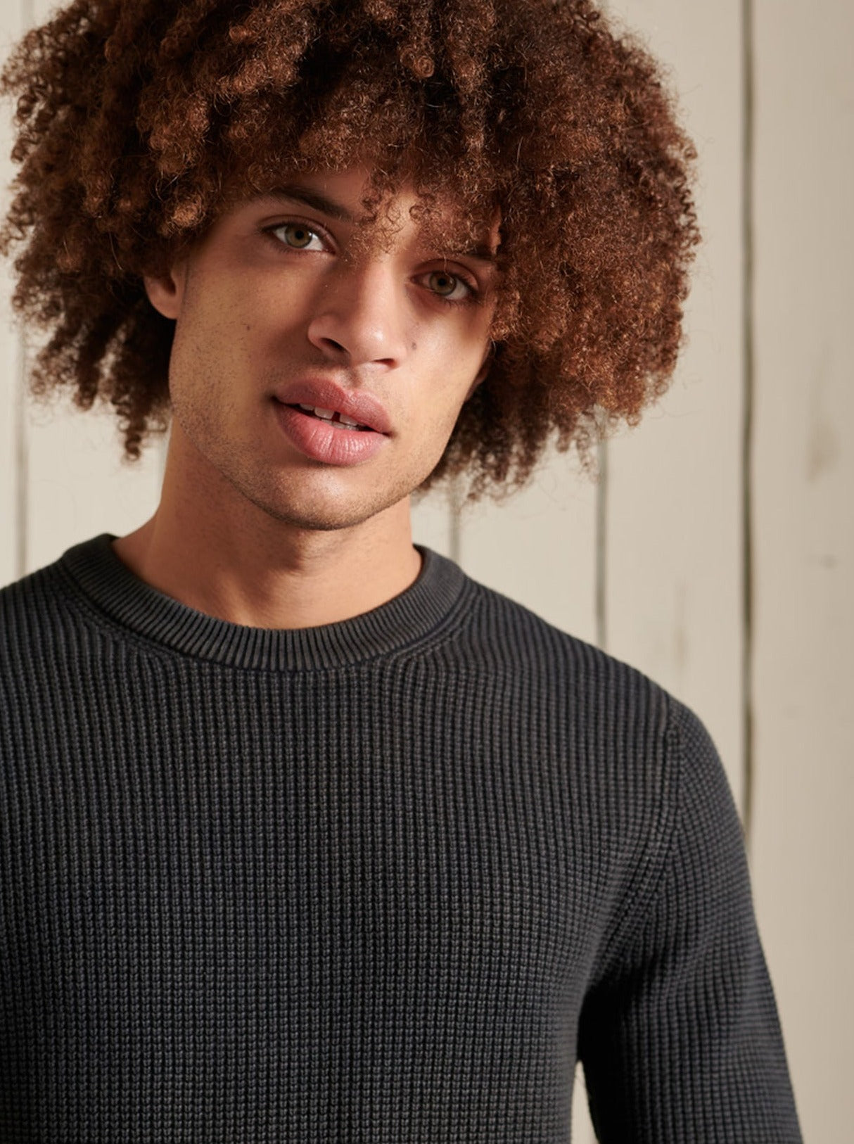 Superdry Academy Dyed Textures Crew - Washed Carbon Black